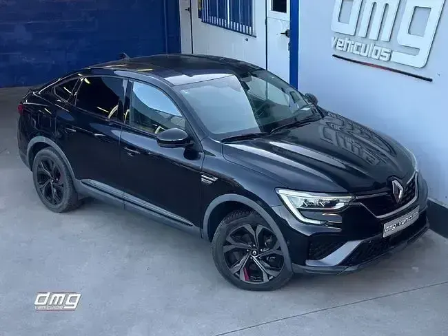Usado Renault Arkana RS Line 145 CV (106 kW) 2022 Negro SUV