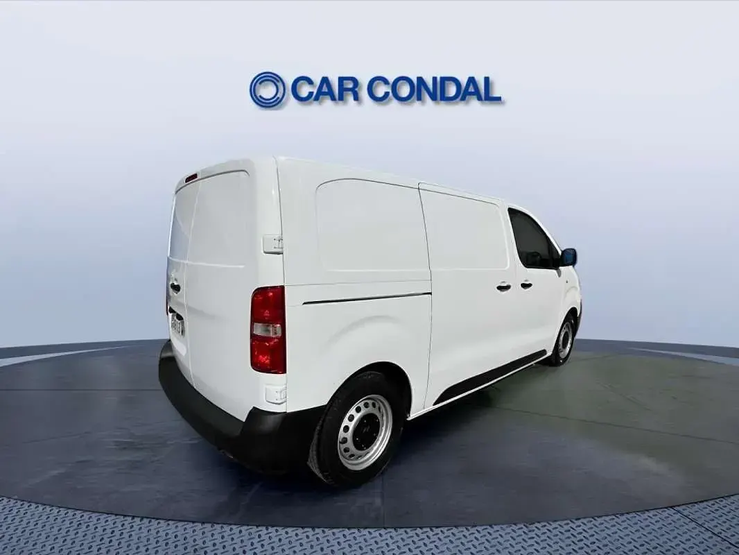 Usado Citroën Jumpy 102 CV (75 kW) 2024 Blanco Monovolumen