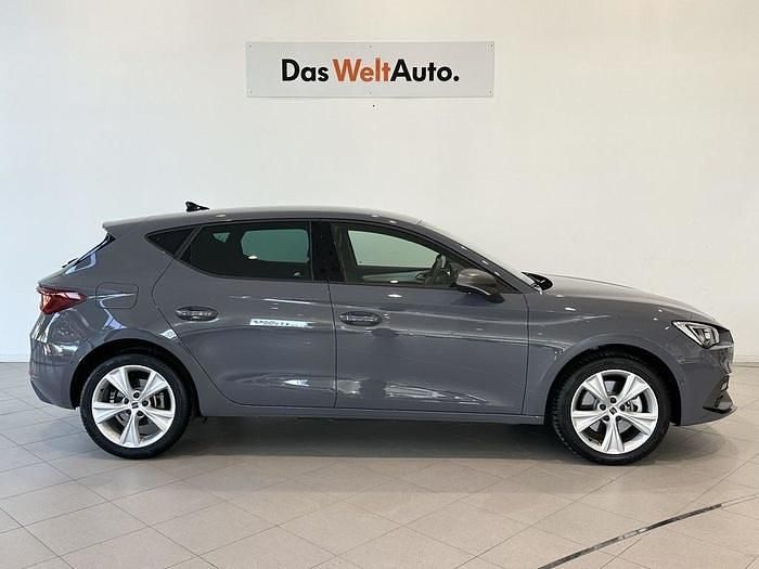 Usado Seat Leon FR 204 CV (150 kW) 2024 Gris