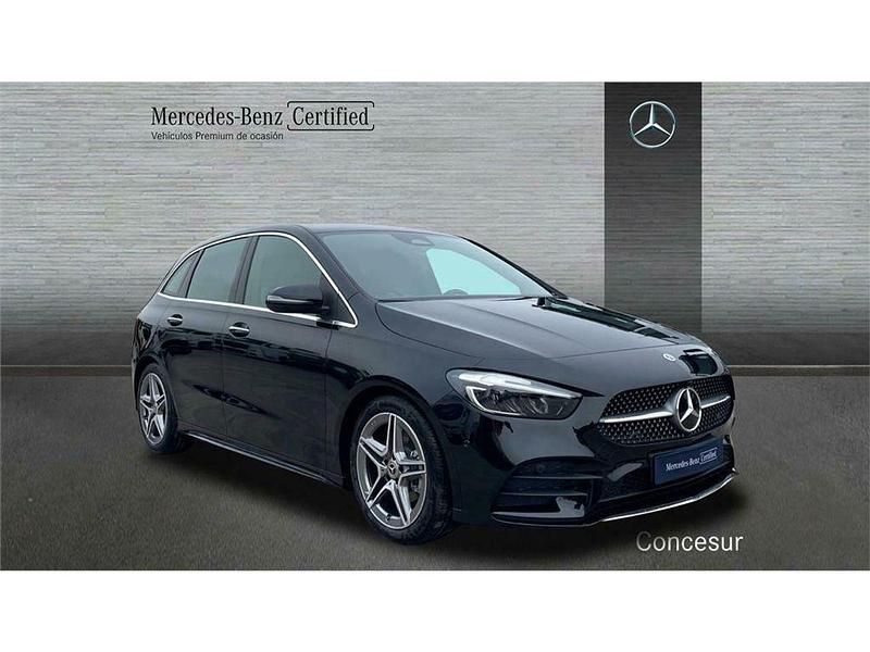 Usado Mercedes B200 AMG line 150 CV (110 kW) 2024 Negro Monovolumen