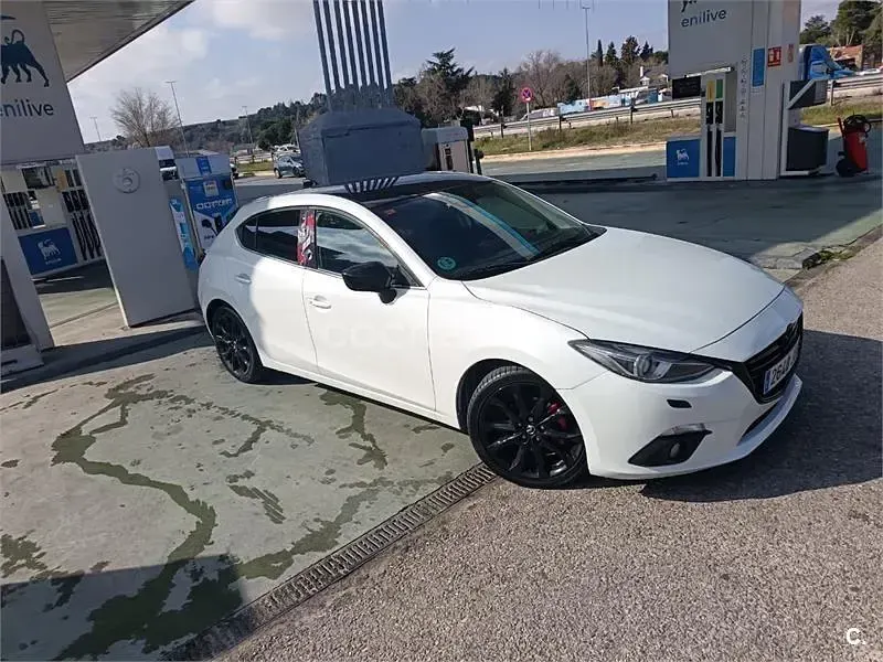 Usado Mazda 3 Luxury 150 CV (110 kW) 2015 Blanco Berlina