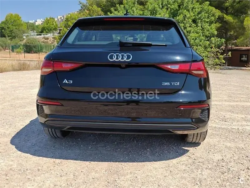 Usado Audi A3 Advanced Plus 150 CV (110 kW) 2021 Negro Berlina