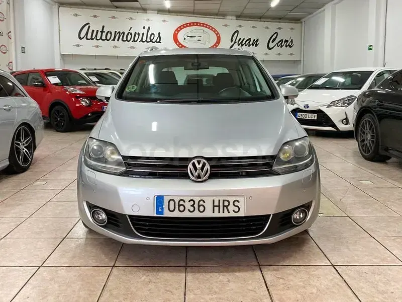 Usado VW Golf Plus Cross Advance 105 CV (77 kW) 2012 Gris / plata Monovolumen