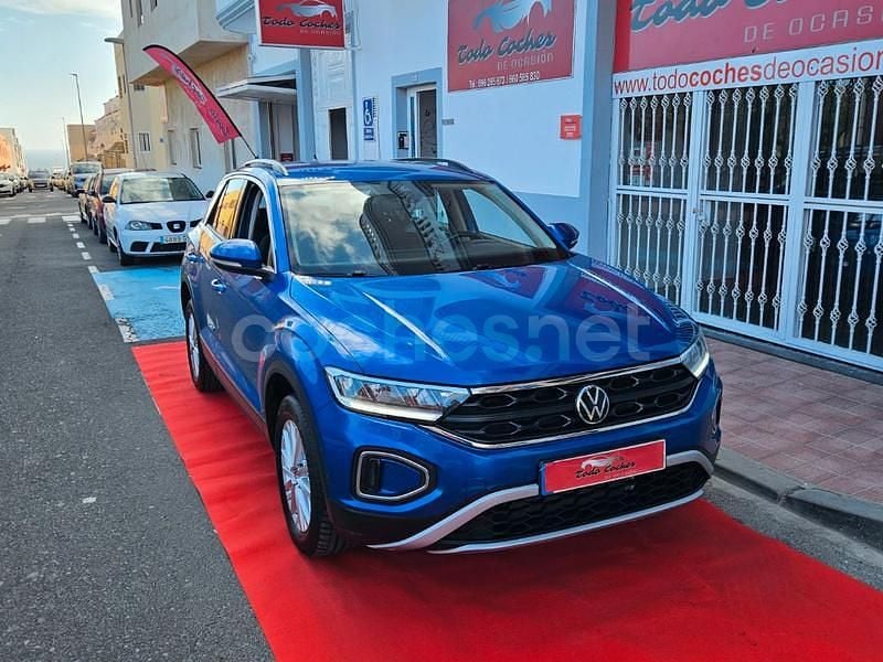 Usado VW T-Roc Advance 110 CV (80 kW) 2022 Azul SUV