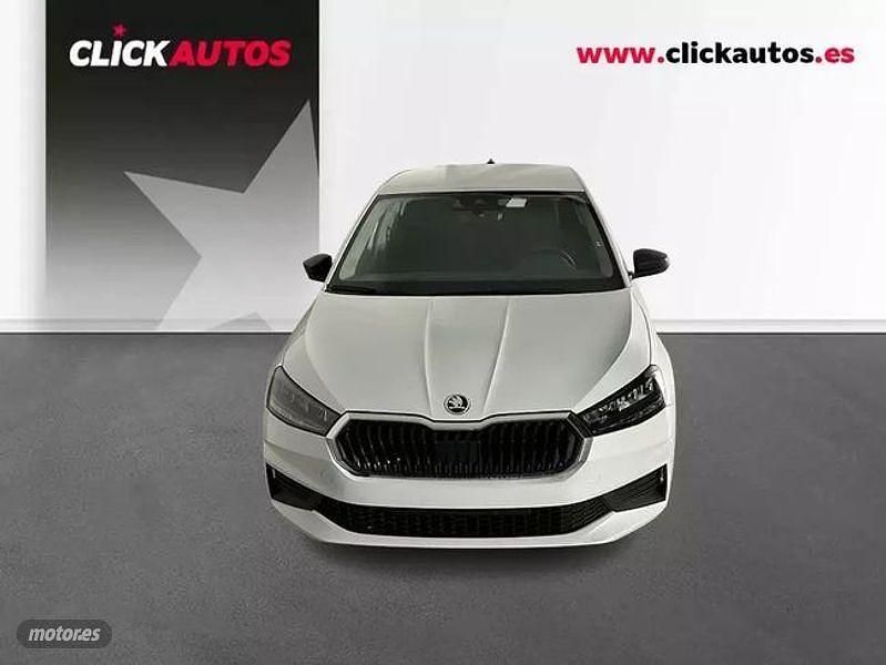 Usado Skoda Fabia Essence 80 CV (58 kW) 2025 Blanco Utilitario