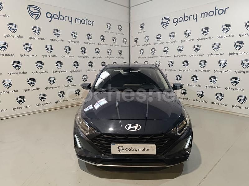 Usado Hyundai i20 84 CV (61 kW) 2024 Negro Berlina