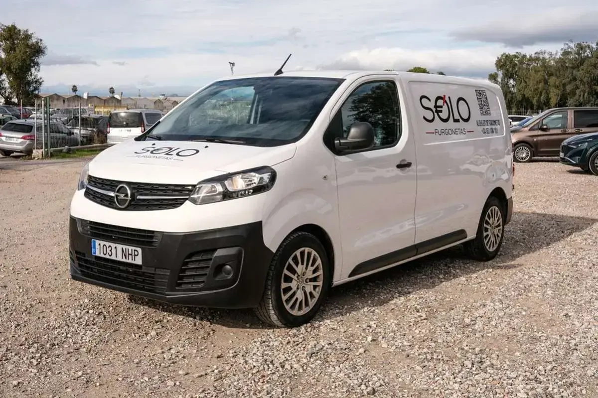 Usado Opel Vivaro Innovation 120 CV (88 kW) 2021 Blanco Monovolumen