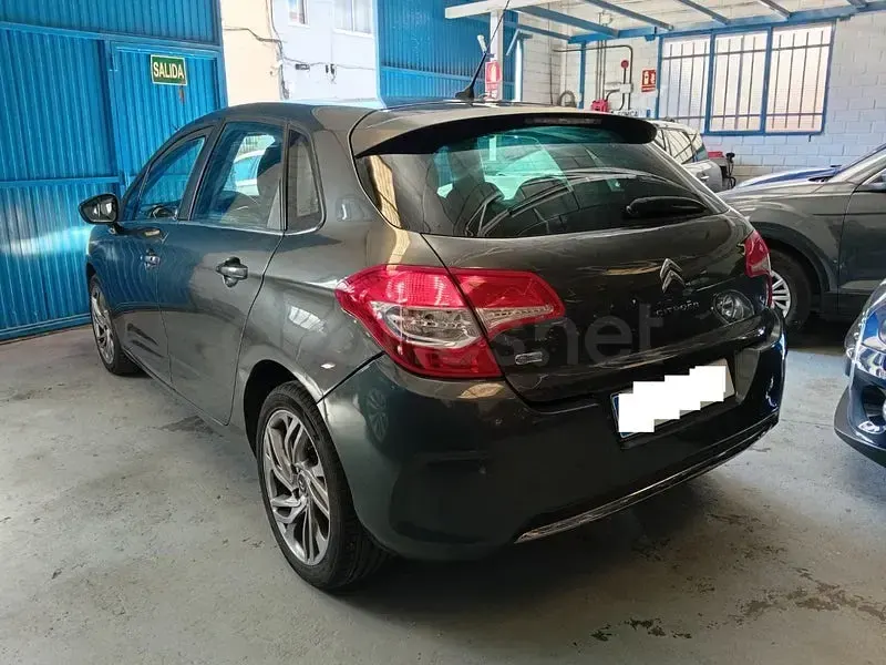 Usado Citroën C4 114 CV (83 kW) 2015 Gris / plata Berlina