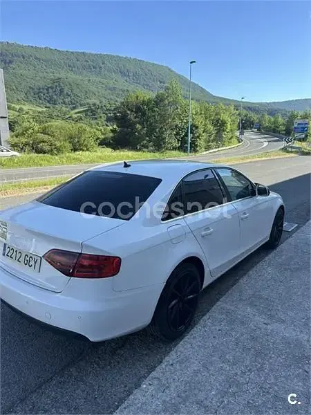 Usado Audi A4 143 CV (105 kW) 2010 Blanco Berlina