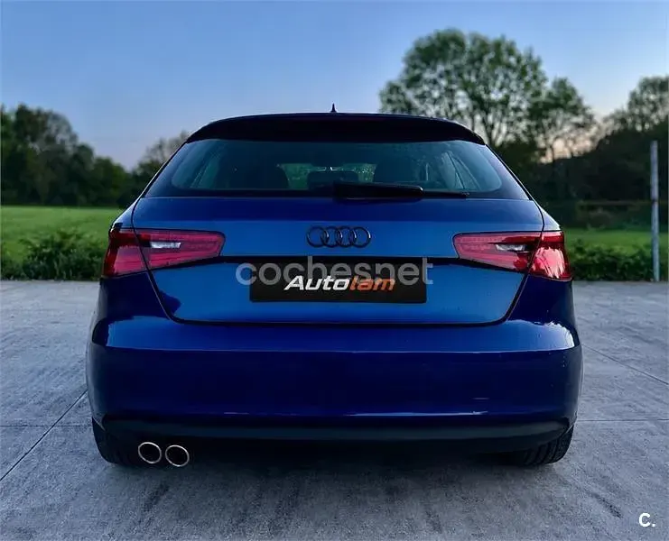 Käytetty Audi A3 S-Line 150 HP (110 kW) 2013 Sininen Sedan