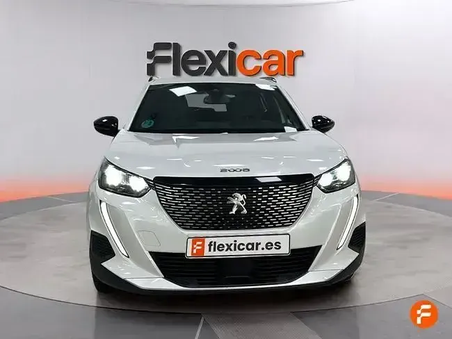 Usado Peugeot 2008 Allure 130 CV (95 kW) 2023 Blanco SUV