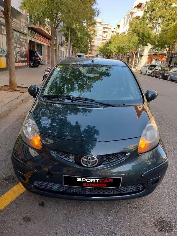 Negro Usado 2010 Toyota Aygo Utilitario | 4000 € (Un poco caro) - Imagen 1/4