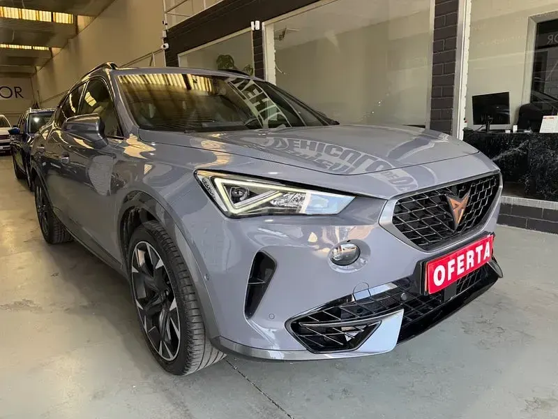 Usado Cupra Formentor VZ 310 CV (228 kW) 2021 Gris / plata SUV