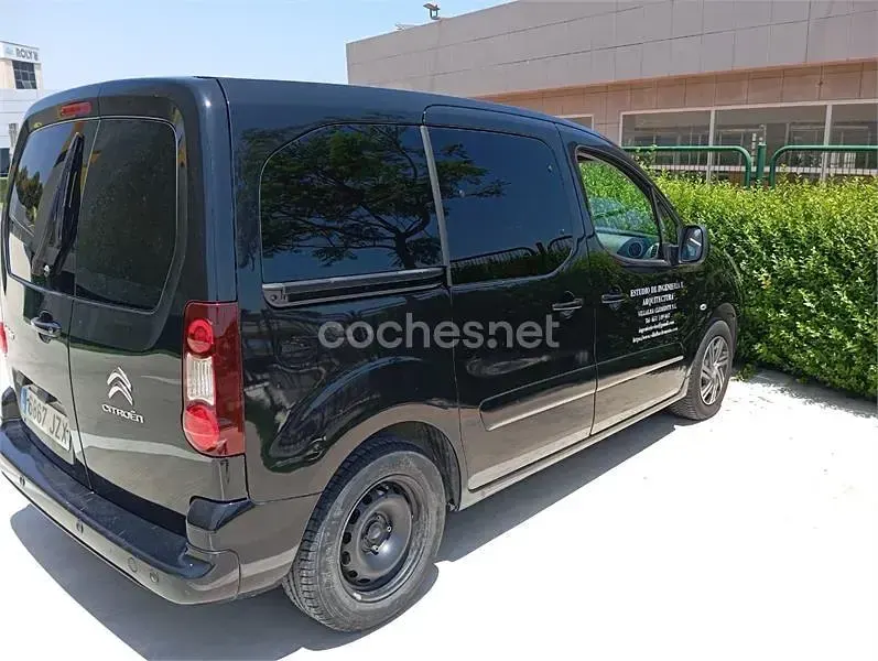Usado Citroën Berlingo XTR 114 CV (83 kW) 2011 Negro Monovolumen