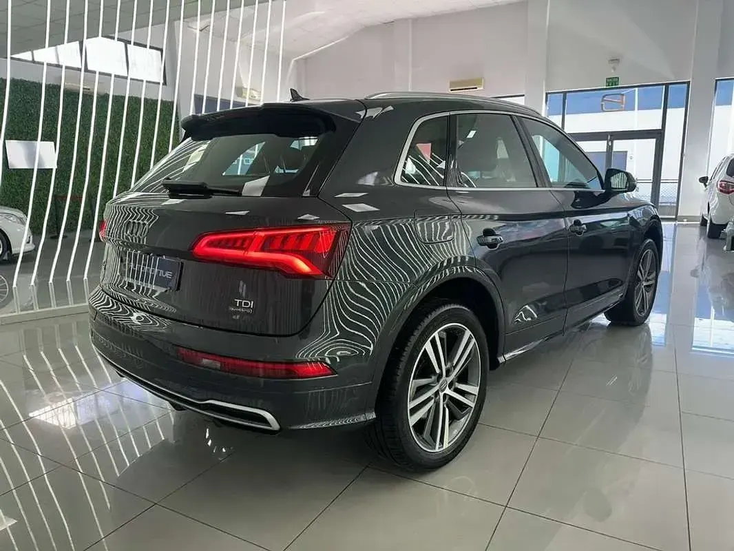 Usado Audi Q5 Ambiente 190 CV (139 kW) 2018 Gris SUV