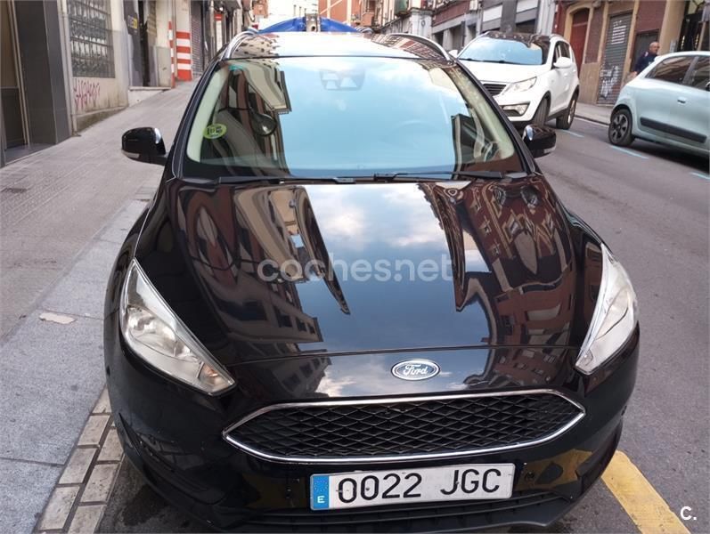 Negro Usado 2015 Ford Focus Trend Familiar | 5500 € (Precio justo) - Imagen 1/4