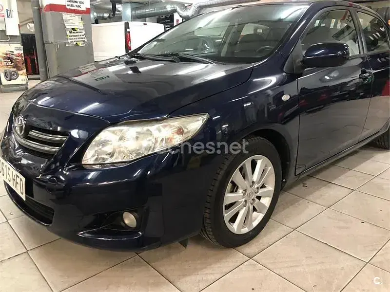 Usado Toyota Corolla Active 90 CV (66 kW) 2011 Azul Berlina