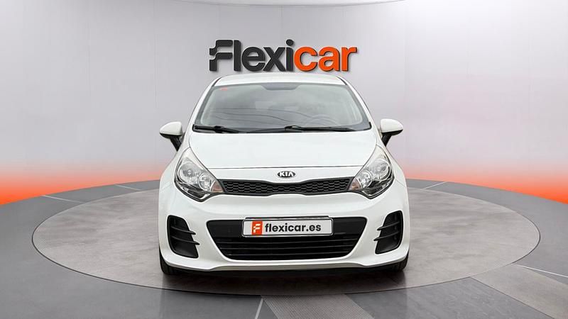Usado Kia Rio 84 CV (61 kW) 2016 Blanco Utilitario