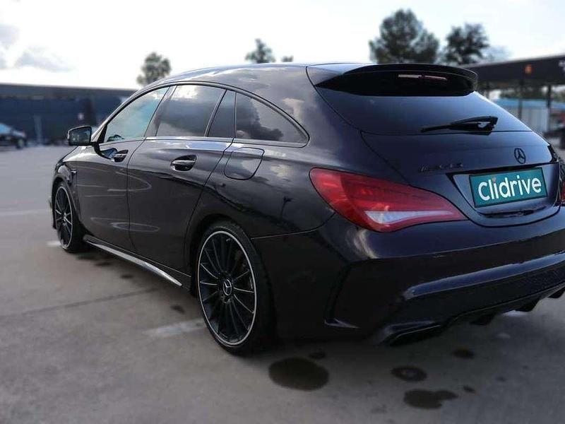 Usado Mercedes CLA45 AMG Shooting Brake AMG 381 CV (280 kW) 2015 Negro Familiar