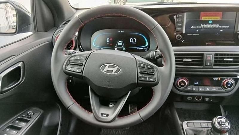 Usado Hyundai i10 N Line 79 CV (58 kW) 2025 Azul Utilitario