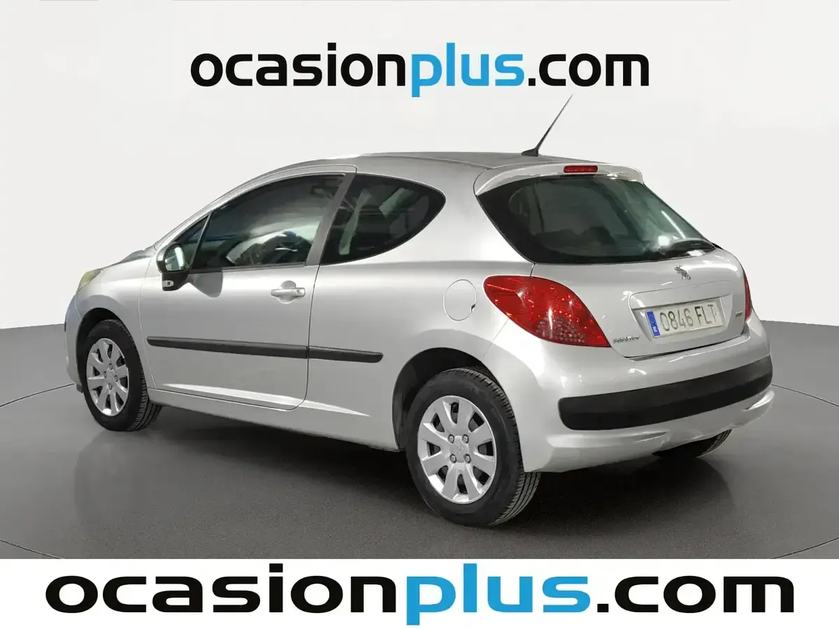 Usado Peugeot 207 90 CV (66 kW) 2007 Gris Utilitario