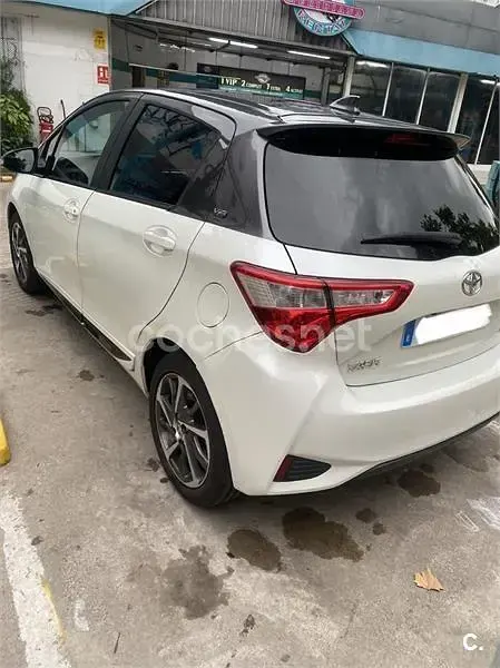 Usado Toyota Yaris 111 CV (81 kW) 2019 Blanco Berlina