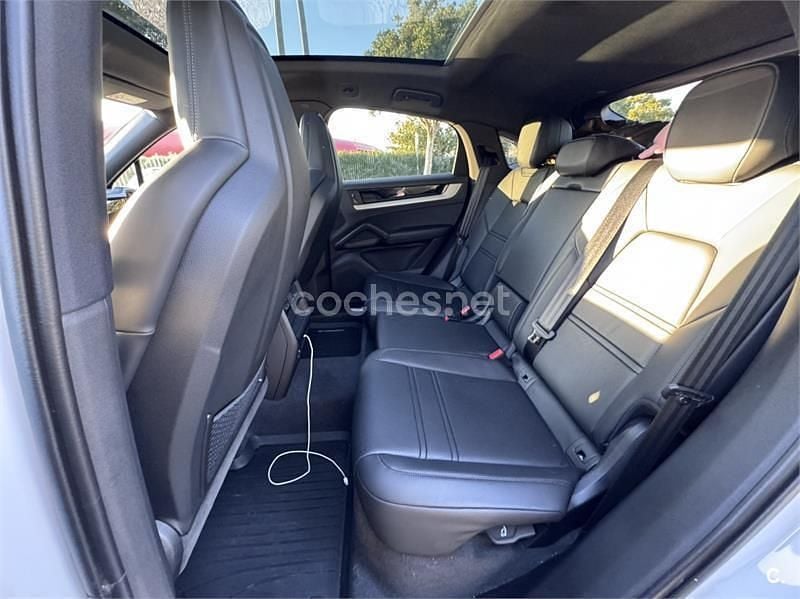 Usado Porsche Cayenne Coupe 470 CV (345 kW) 2025 Blanco Coupe