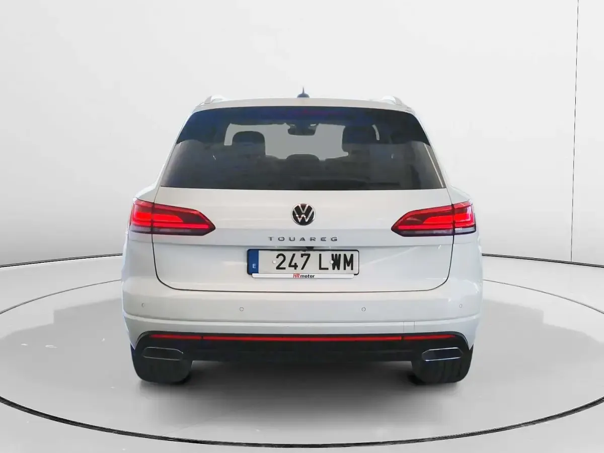 Usado VW Touareg Elegance 286 CV (210 kW) 2022 Negro SUV