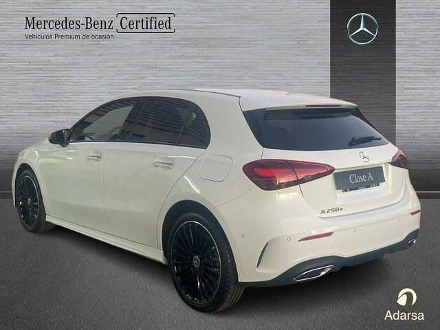 Nuevo Mercedes A250 AMG line 218 CV (160 kW) 2026 Blanco polar