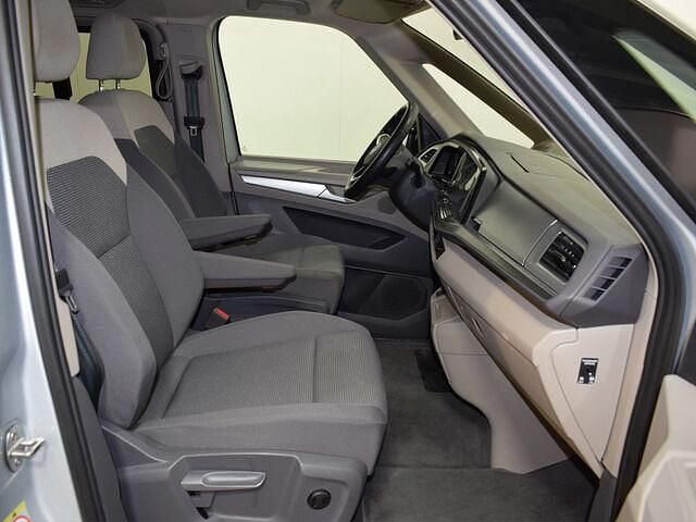Usado VW Multivan 150 CV (110 kW) 2025 Gris Van