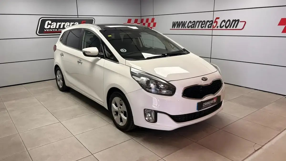 Usado Kia Carens 136 CV (100 kW) 2014 Blanco Monovolumen