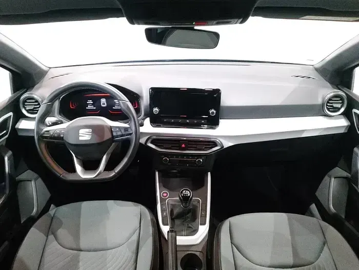 Usado Seat Ibiza XCELLENCE 115 CV (84 kW) 2025 Gris Utilitario