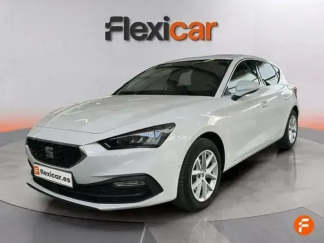Usado Seat Leon Style 116 CV (85 kW) 2025 Blanco Familiar