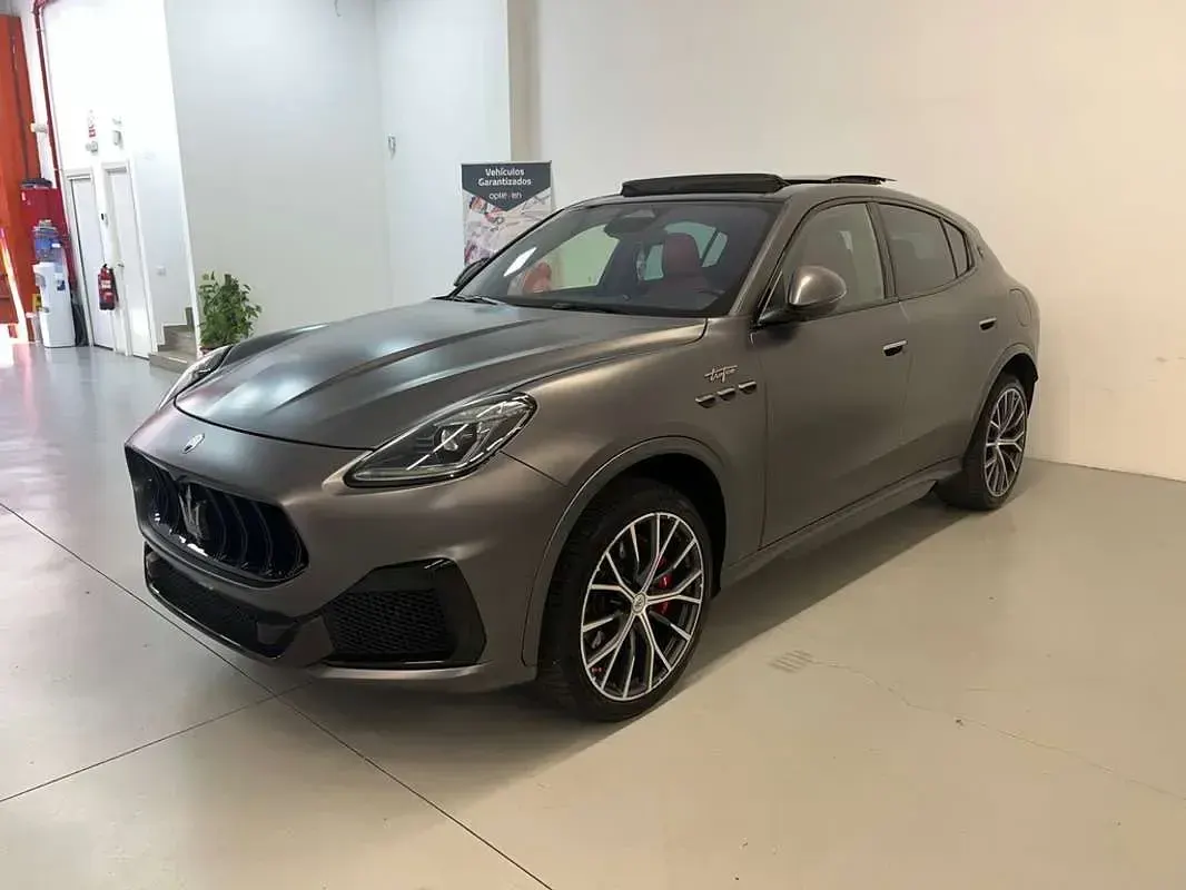 Usado Maserati Grecale 529 CV (389 kW) 2022 Gris SUV