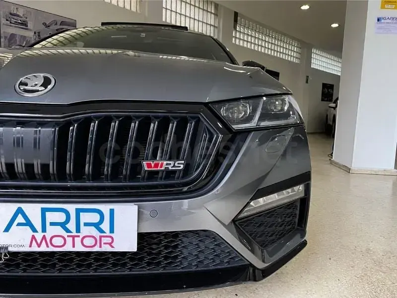 Usado Skoda Octavia RS 245 HP (180 kW) 2024 Cinzento Carrinha