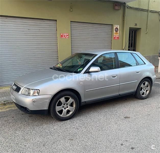 Usado Audi A3 Ambiente 100 CV (73 kW) 2002 Gris / plata Utilitario