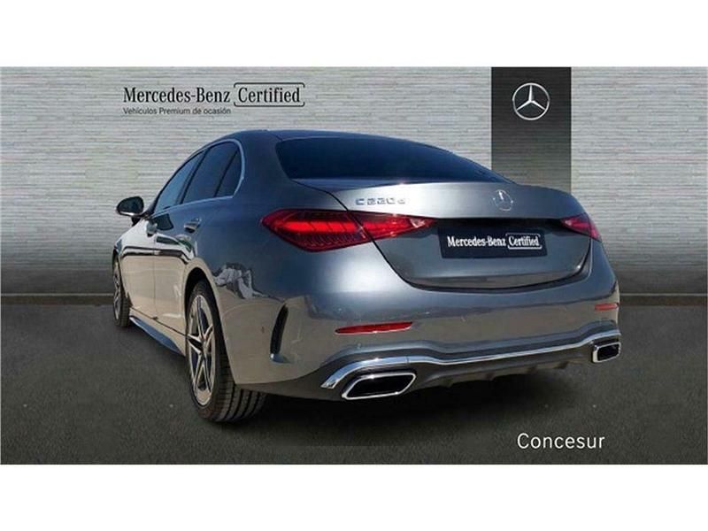 Usado Mercedes C220 AMG line 200 CV (147 kW) 2022 Gris selenita Berlina
