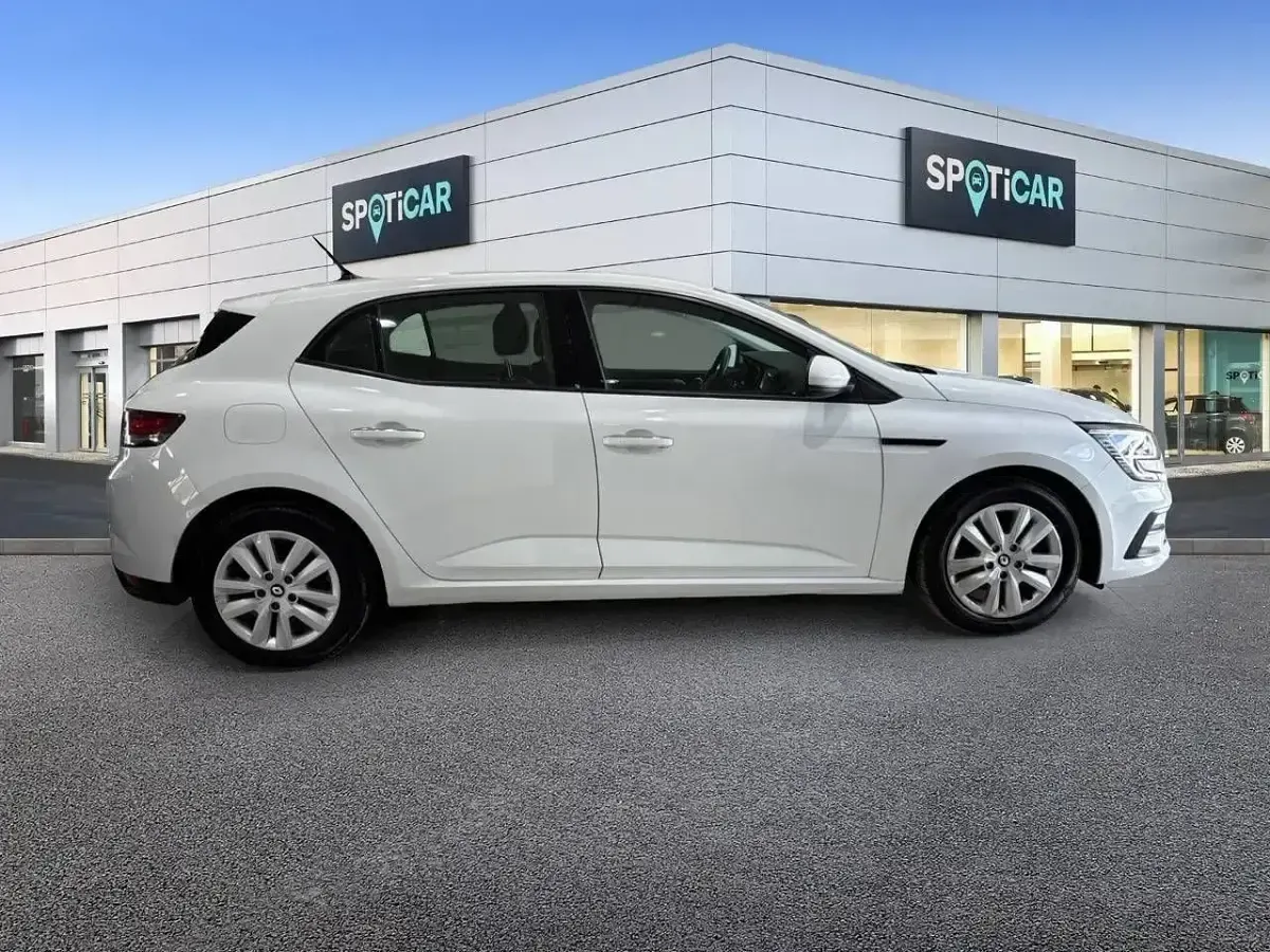 Usado Renault Mégane II Equilibre 115 CV (84 kW) 2022 Blanco Berlina