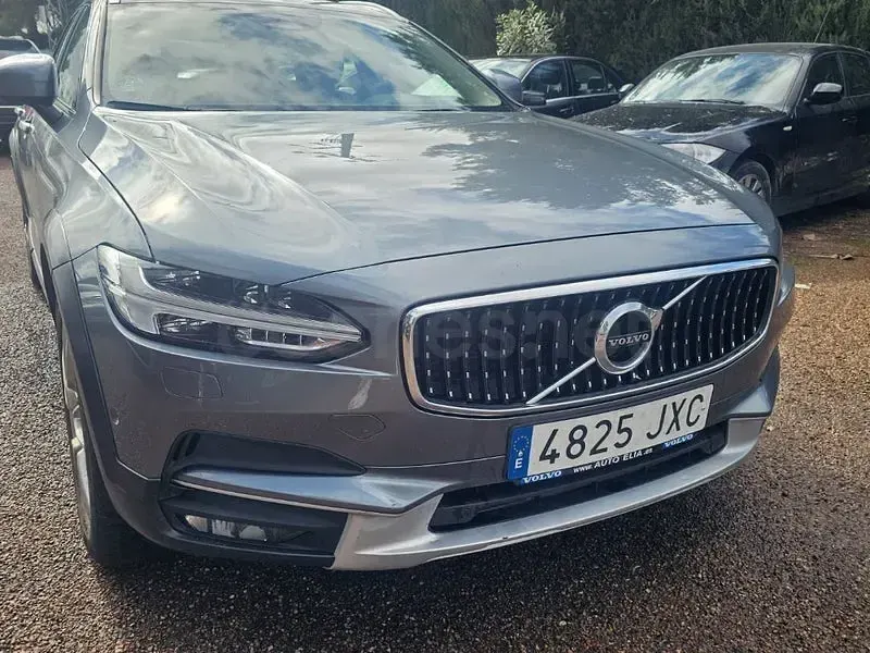 Usado Volvo V90 CC Pro 190 CV (139 kW) 2017 Gris / plata Familiar