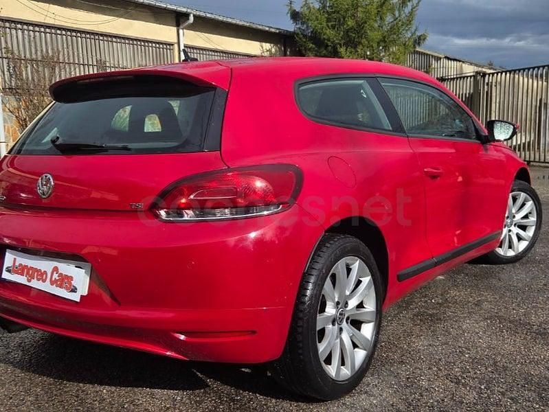 Usado VW Scirocco 122 CV (89 kW) 2011 Rojo Coupe