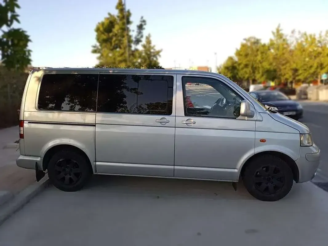 Usado VW T5 131 CV (96 kW) 2005 Gris Van