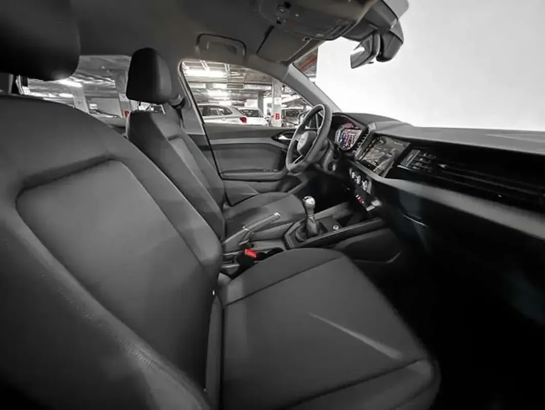 Usado Audi A1 Sportback 95 CV (69 kW) 2023 Gris Utilitario