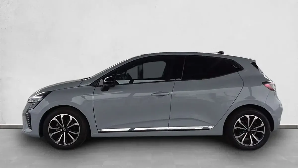 Usado Renault Clio Techno 101 CV (74 kW) 2025 Utilitario