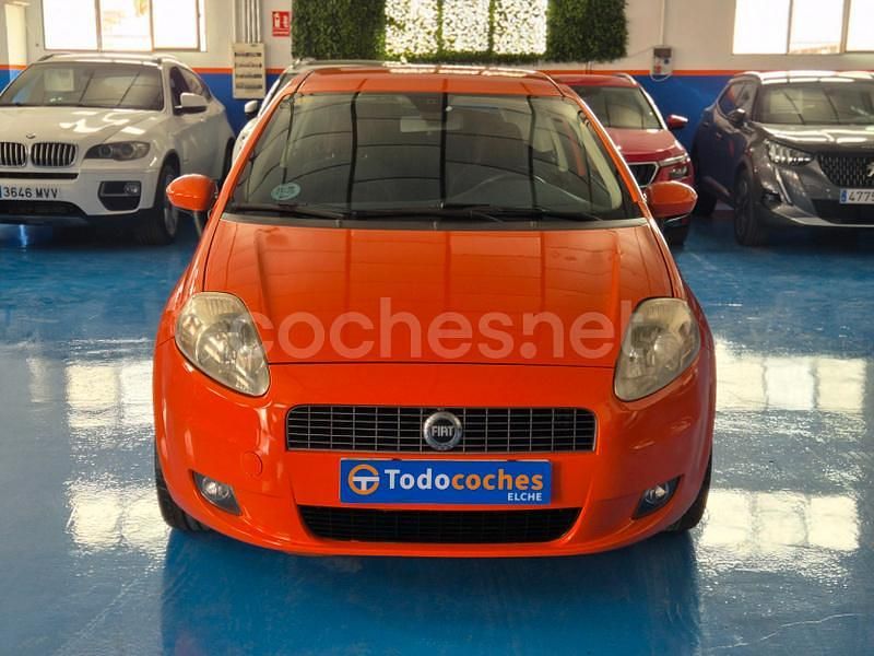 Usado Fiat Punto Sport 95 CV (69 kW) 2009 Naranja Utilitario