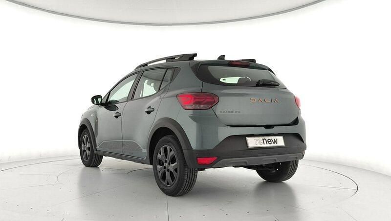Usado Dacia Sandero Extreme 100 CV (73 kW) 2025 Verde Berlina