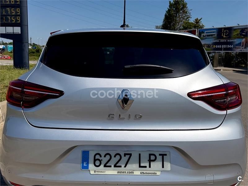 Usado Renault Clio V Intens 65 CV (47 kW) 2021 Gris / plata Berlina