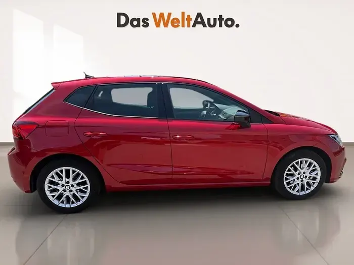 Usado Seat Ibiza FR 110 CV (80 kW) 2021 Rojo Utilitario
