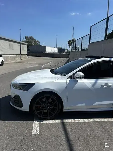 Usado Ford Focus ST 280 CV (205 kW) 2024 Blanco Berlina