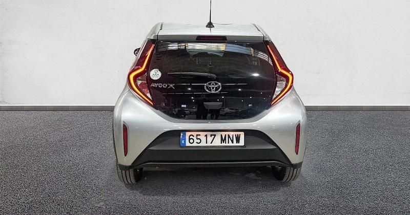 Usado Toyota Aygo X Play 72 CV (52 kW) 2024 SUV