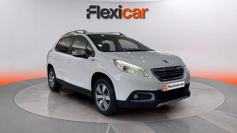 Usado Peugeot 2008 Active 100 CV (73 kW) 2016 Blanco SUV